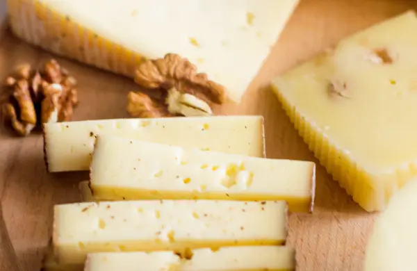 queso español para importar